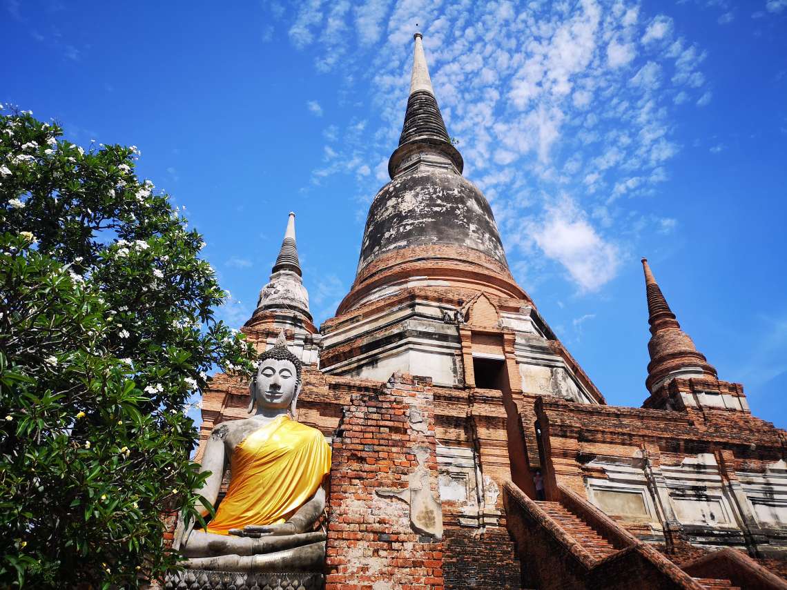 アユタヤ王朝の初代王によって建立された「ワットヤイチャイモンコン」